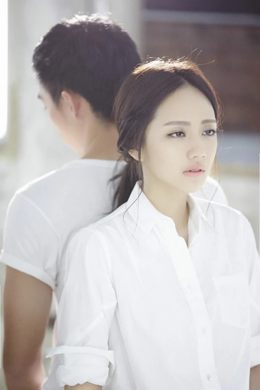 What Would Happen To Us Later后来我们会怎样(Hou Lai Wo Men Hui Zen Yang) By Sara Liu Xijun刘惜君