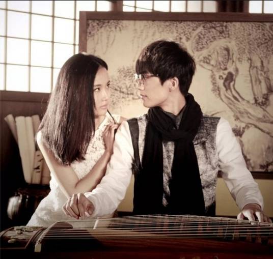A Stunning Sight惊鸿一面(Jing Hong Yi Mian) By Isabelle Huang Ling黄龄 & Vae Xu Song许嵩