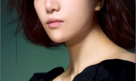 It's Me Who's Too Sentimental是我在做多情种(Shi Wo Zai Zuo Duo Qing Zhong) Too Late to Say I Love You OST By Lydia Hu Yanglin胡杨林