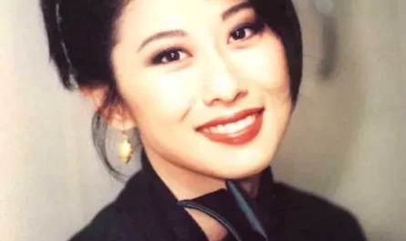 The Possibilities of Love爱的可能(Ai De Ke Neng) By Sally Yeh叶倩文