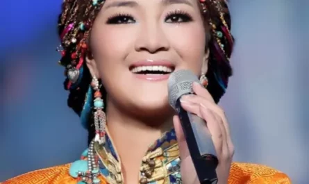 Hometown Ballad故乡的歌谣(Gu Xiang De Ge Yao) Housing OST By Jamyang Dolma降央卓玛