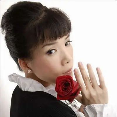A Girl at Eighteen is Like A Flower姑娘十八一朵花(Gu Niang Shi Ba Yi Duo Hua) A Little Red Flower OST By Natasha Han Bao Yi韩宝仪