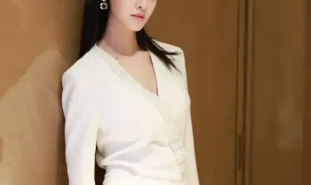 Talking to Myself自言自语(Zi Yan Zi Yu) The Dance of the Storm OST By Li Yun'er李允儿